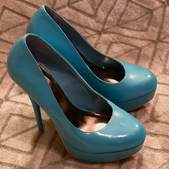 CHARLOTTE RUSSE Teal Platform Pumps Size 6M - Picture 3 of 4